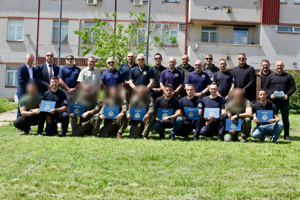 Certifikohen 12 zyrtarë policorë për operim me dronë  policia pranon donacion mbi 273 mijë dollarë nga ShBA ja
