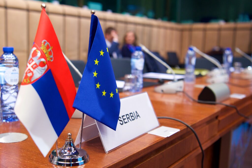 Komisioni Evropian thotë se s ka vendim formal për ngrirjen e fondeve për Serbinë