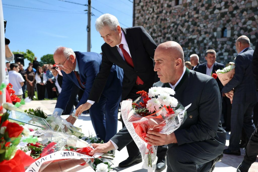 Haradinaj në përvjetorin e vëllait  Luanit  Krenaria për sakrificën dhe heroizmin e tij mbizotëron mbi dhimbjen