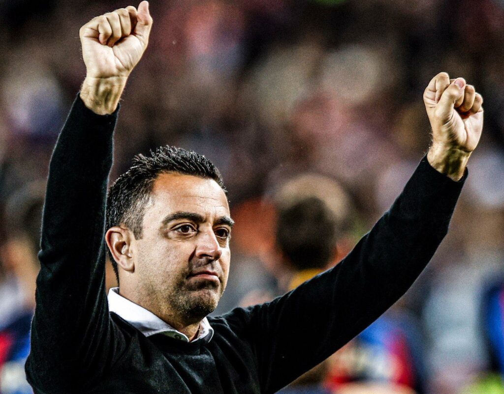 Xavi në listën e dëshirave për trajnerin e ardhshëm të Chelseat