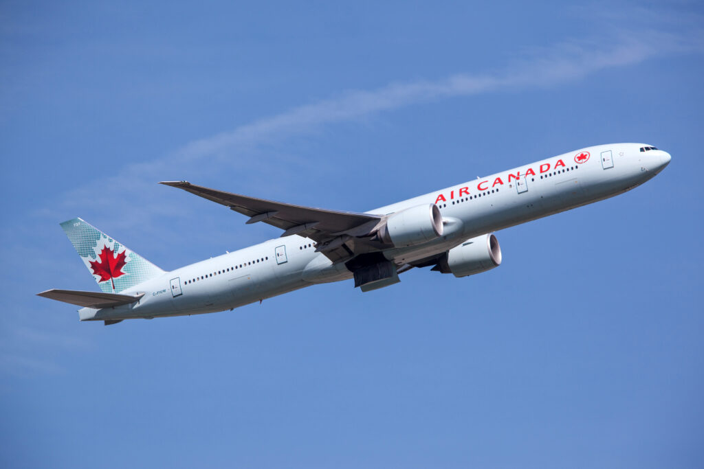 Ish piloti i  Air Canada  drejtoi aeroplanë për gati 17 vjet me patentë false  thotë policia