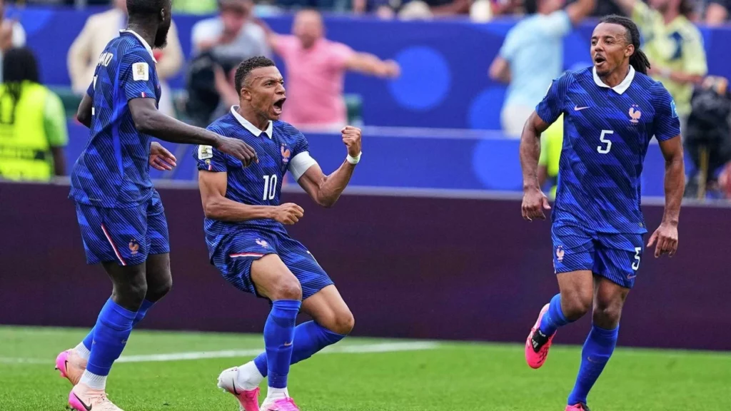 Mbappe vazhdon shkëlqimin  Franca fiton ndaj Irakut ndeshjen që zgjati katër orë