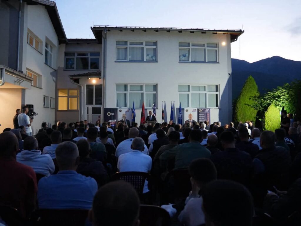 Daut Haradinaj dhe Ardian Gjini marrin mbështetje nga banorët e Strellcit të Ulët