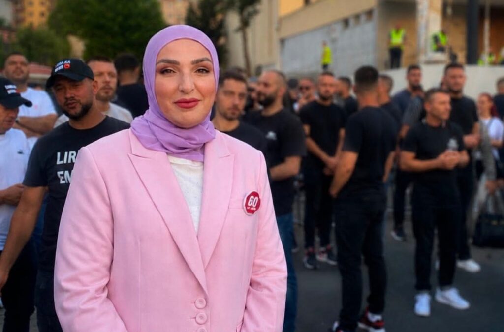 Ismaili uron fituesit brenda PDK së dhe të partive tjera politike