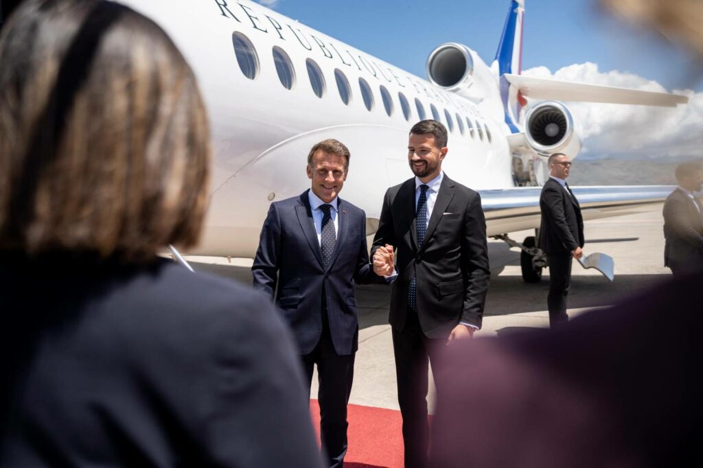 Samiti BE Ballkan Perëndimor  Emanuel Macron arrin në Mal të Zi
