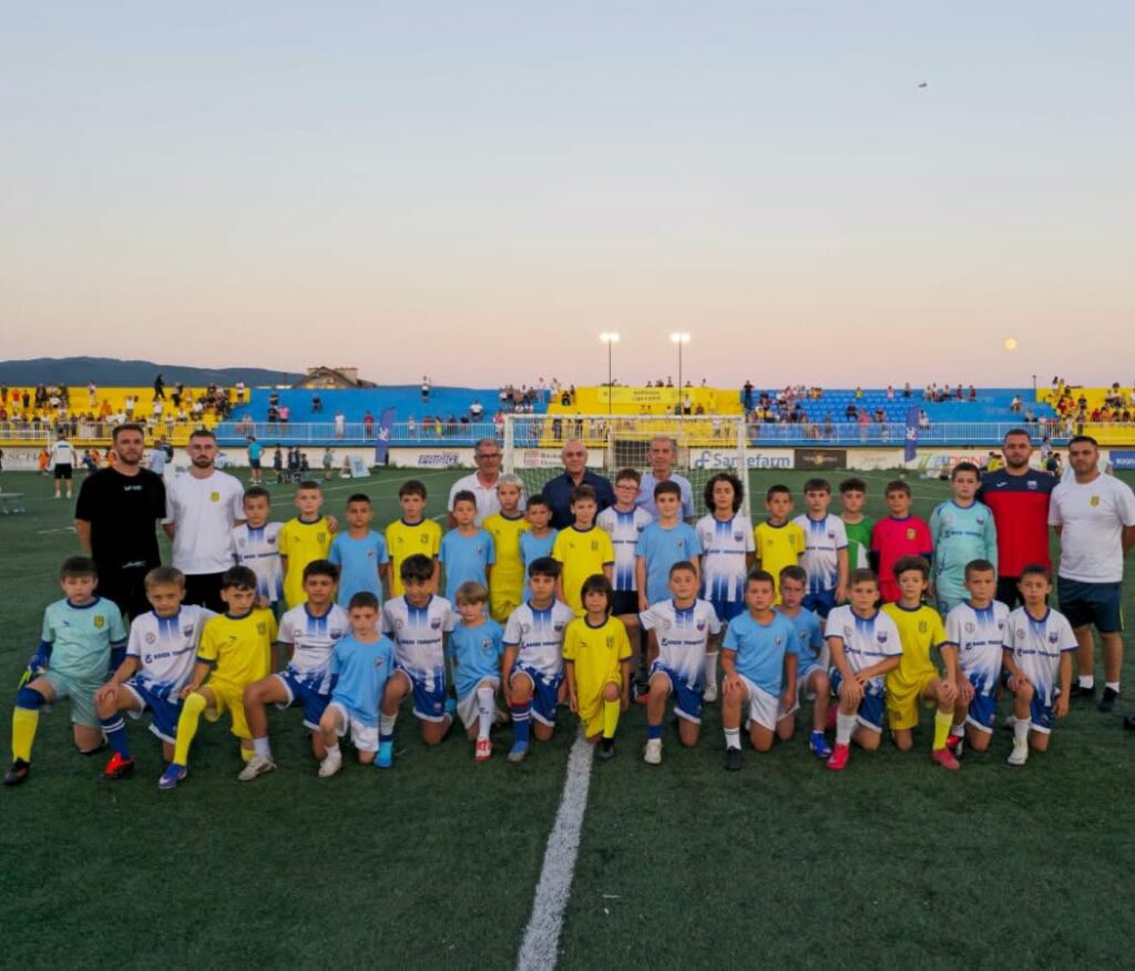 Ademi uron FC 2 Korriku në përvjetorin e themelimit  Klub me histori të veçantë dhe simbol i përkushtimit ndaj futbollit
