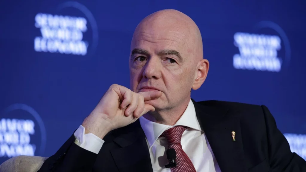 fifa-e-kenaqur-me-boterorin-2026-te-zgjeruar-ekipet-e-reja-po-deshmojne-konkurrence-te-forte