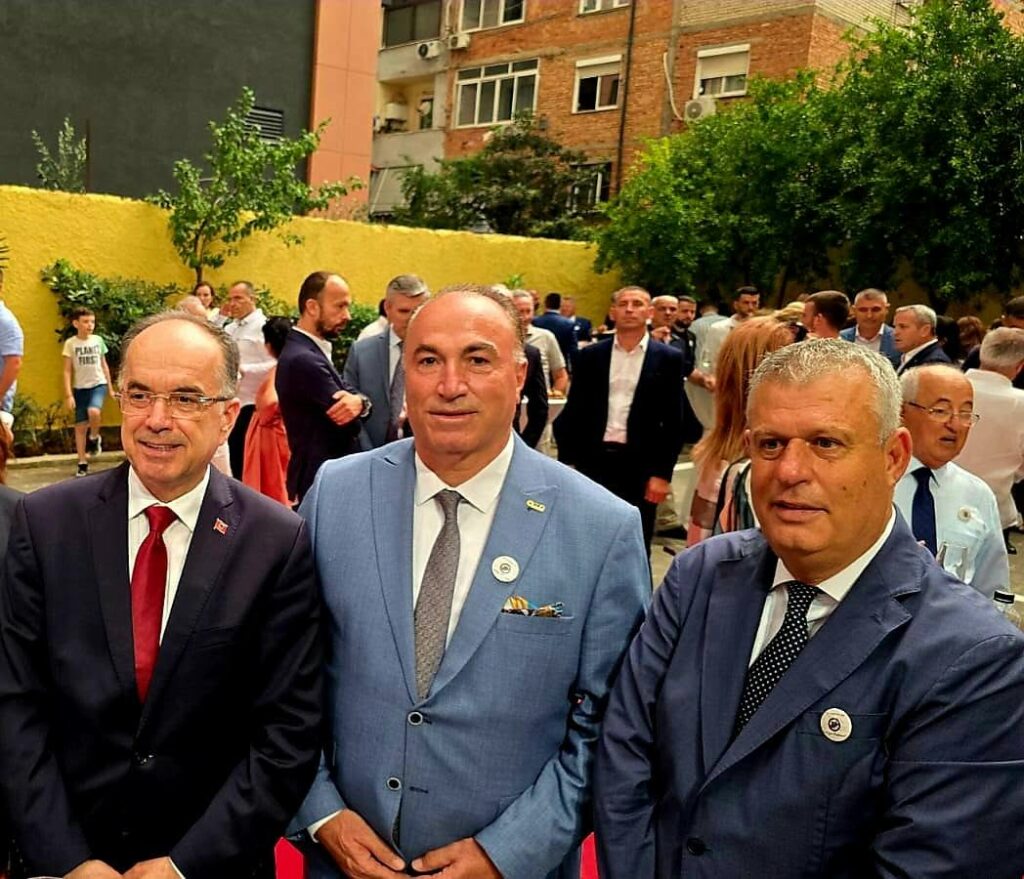 Kryetari i AKB së takon presidentin e Shqipërisë në 100 vjetorin e Prefekturës së Tiranës
