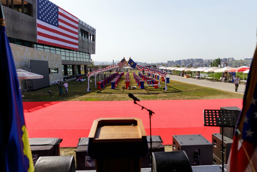  Festojmë me miqtë tanë   Ambasada amerikane në Prishtinë gati për festën e 250 vjetorit të Pavarësisë së ShBA së