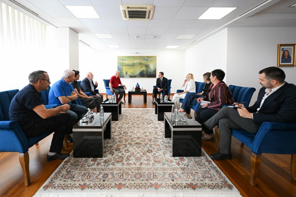 Kurti   Rilindja  ishte shtyllë e emancipimit shoqëror dhe vetëdijes kombëtare