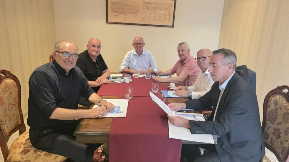 AKK  Qytetarët nuk kompensohen me fotografi  kërkojmë dëmshpërblim të menjëhershëm dhe Fond Emergjent për Komunat