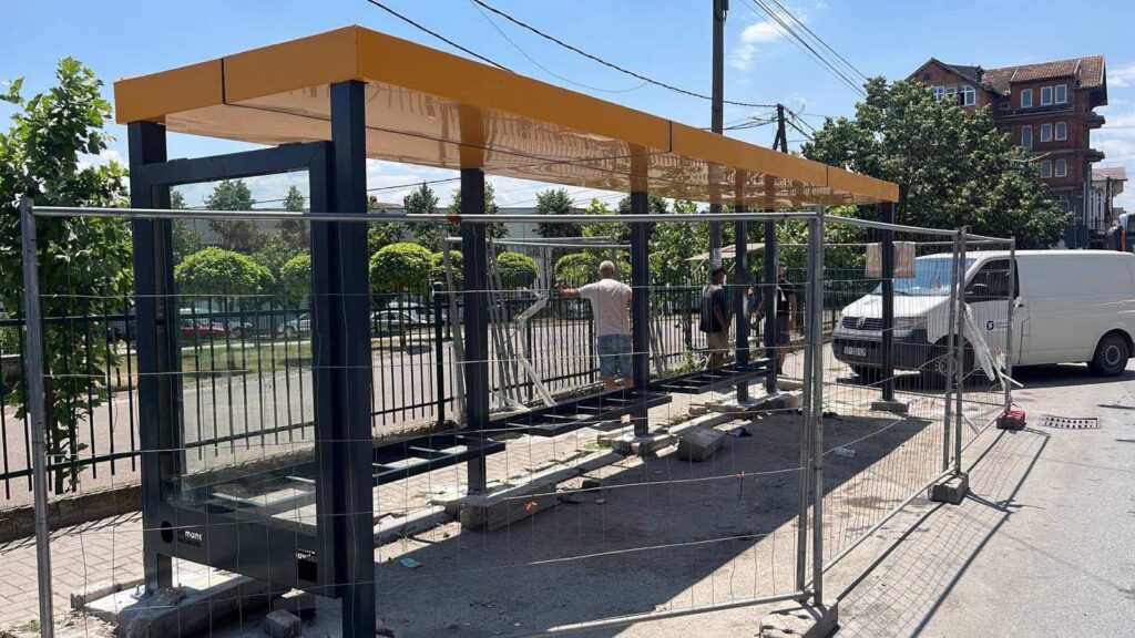 Vazhdojnë investimet në transportin publik  vendosen pritore të reja