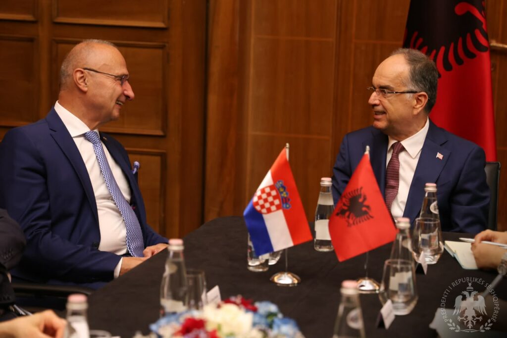 Begaj takon ministrin kroat  vlerëson mbështetjen për Shqipërinë dhe Kosovën