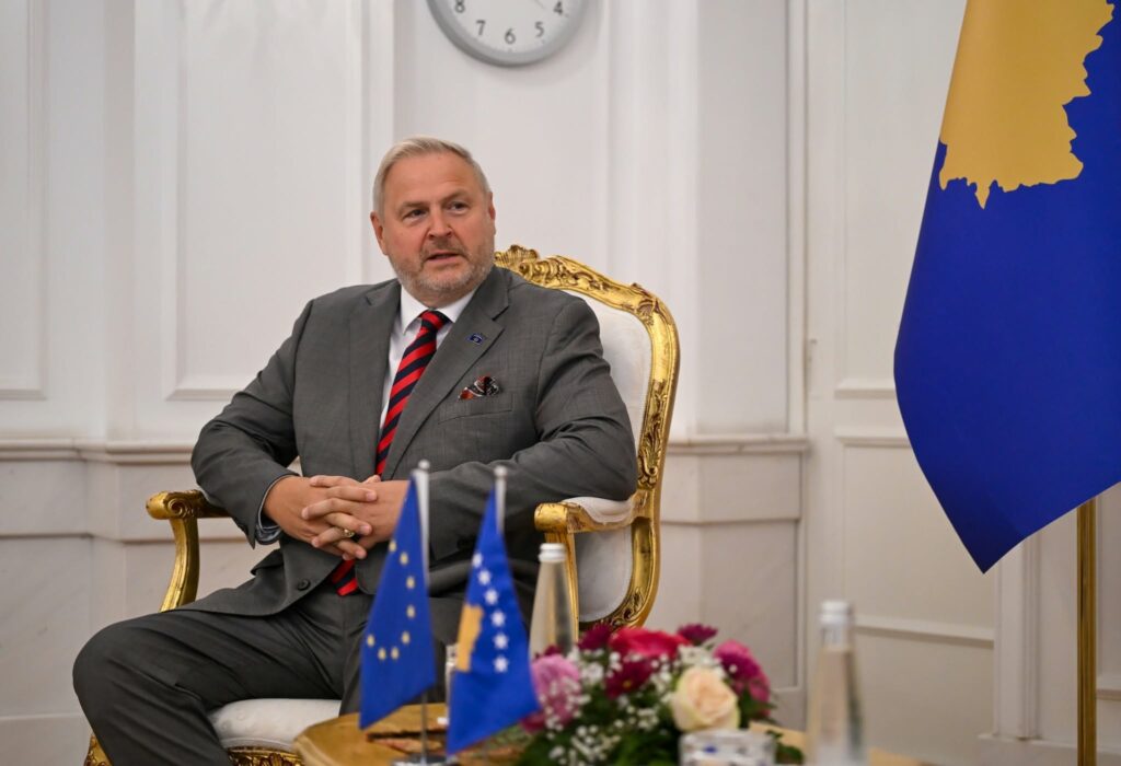Terras pas takimeve në Prishtinë  E ardhmja e Kosovës është në BE  por anëtarësimi kërkon reforma