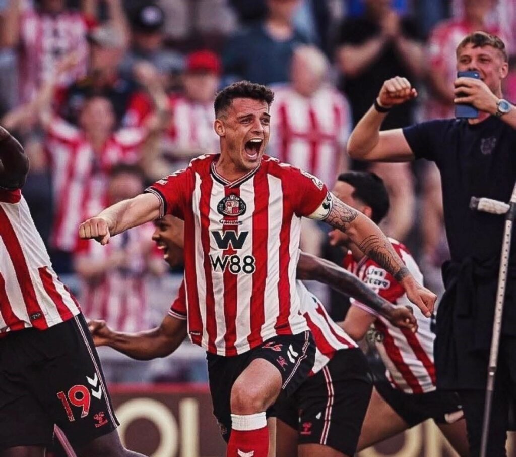 Zyrtare  Granit Xhaka mbetet te Sunderland  do të udhëheqë ekipin në Premier League dhe Evropë