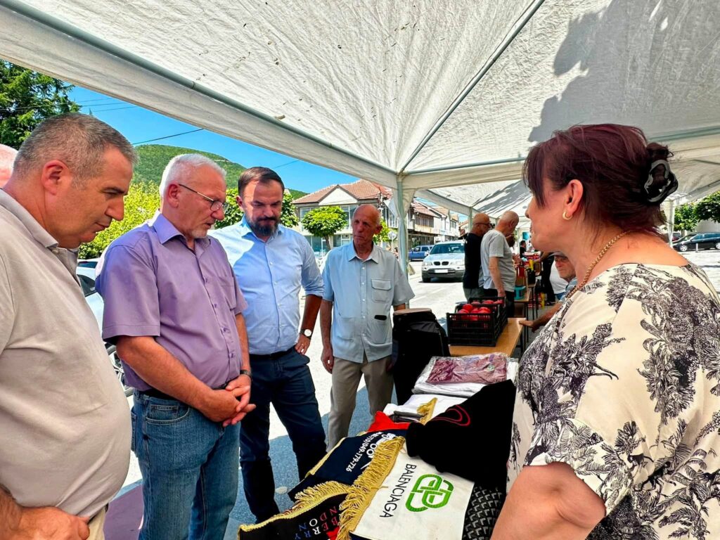 Hani i Elezit organizon me sukses Panairin Tradicional  marrin pjesë 15 prodhues dhe fermerë vendorë