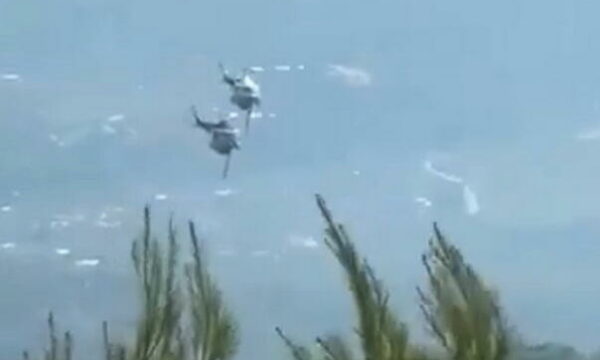 Shikojeni videon e rrëzimit të tmerrshëm të helikopterit në Greqi