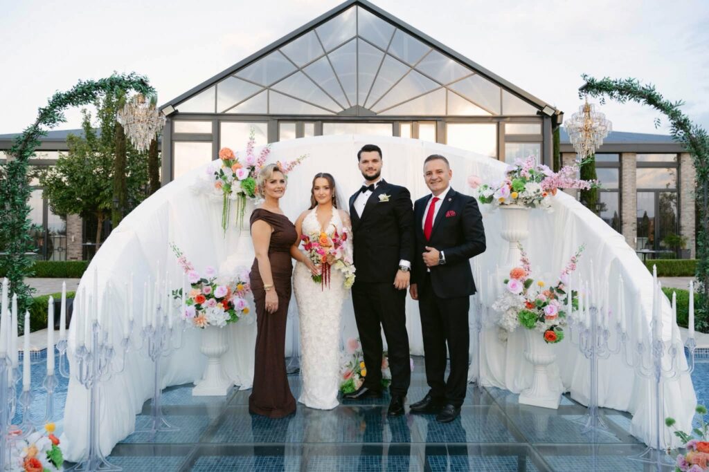 Bekim Jashari emocionon me urimin për martesën e vajzës së tij  Ferides