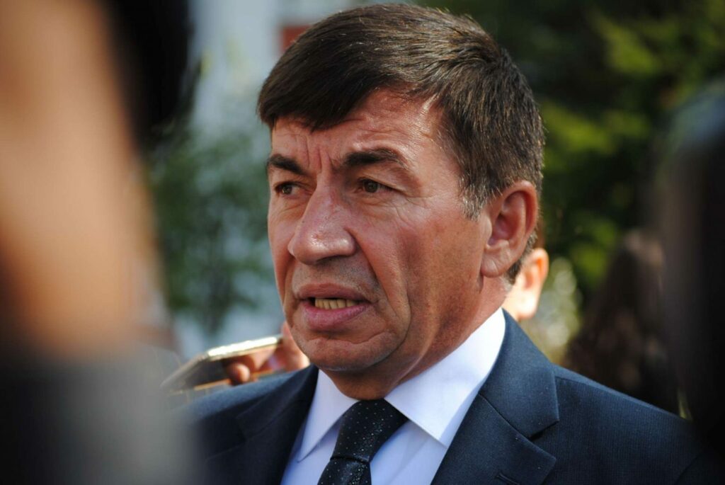  Dorëhiqem nëse mbahen një vit në paraburgim   Bajrami zbulon çka i tha Trendafilova