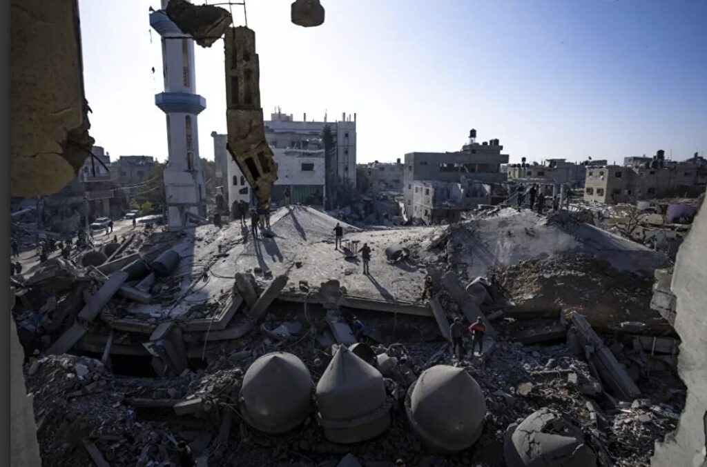Nxirren 11 trupa nga rrënojat e shtëpive të shkatërruara në Gaza