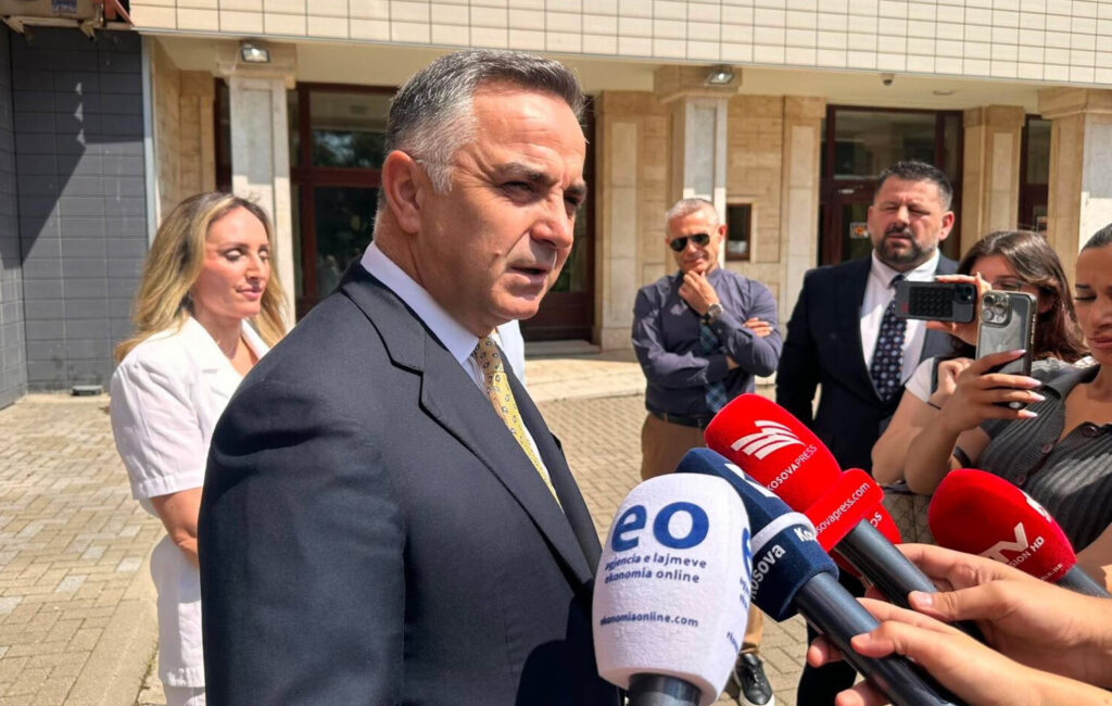 Tahiri  Seanca e sotme është kundërkushtetuese  VV ja po bën hajgare me procedurat
