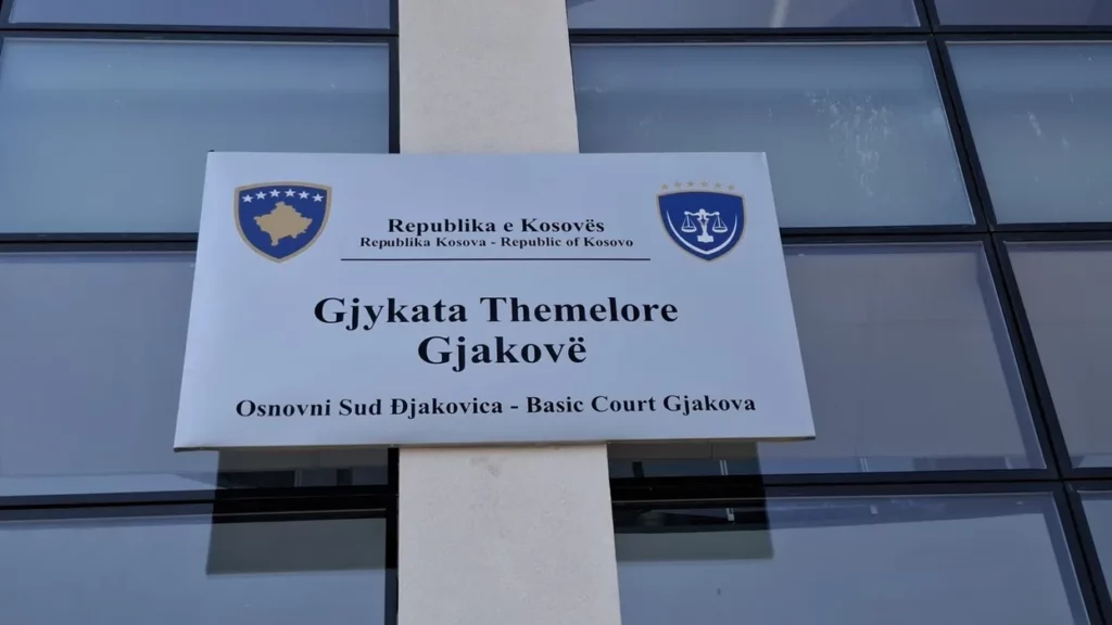 Gjykata e dënon M D me një vit e tre muaj burgim  e sulmoi nënën dhe shkeli urdhrin mbrojtës në Gjakovë