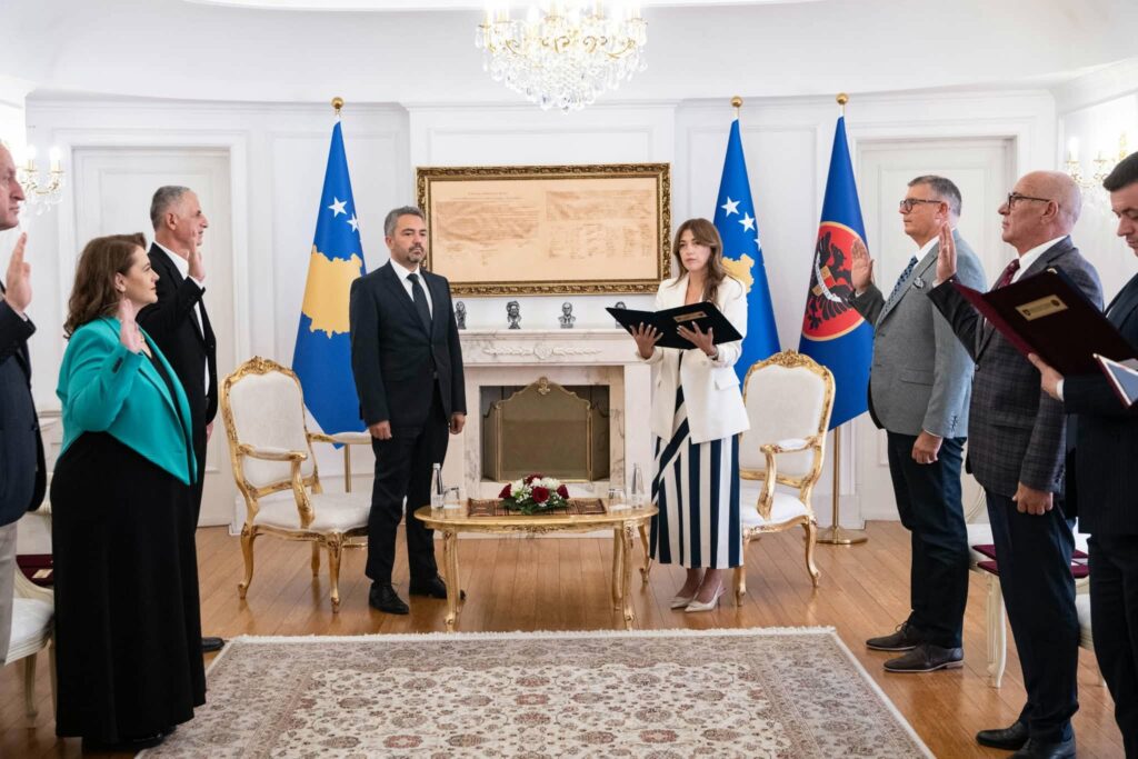DnV i bën thirrje u d presidentes Haxhiu ta kompletojë KQZ në me anëtarin e njëmbëdhjetë