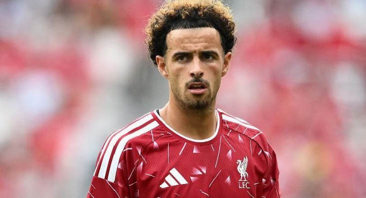 Curtis Jones kërkohet nga Interi  Liverpooli gati ta shesë