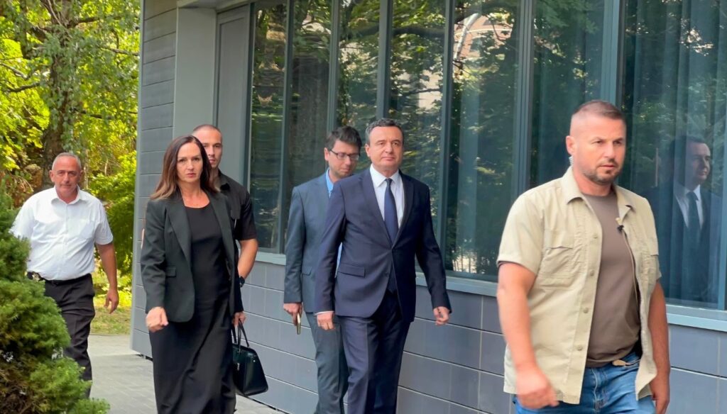 Kurti para takimit me Abdixhikun për presidentin  I kemi mundësitë reale