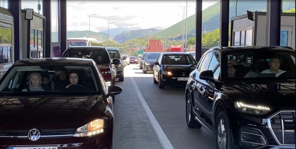 Fluks i shtuar automjetesh në Morinë  regjistrohen mbi 50 mijë hyrje nga Kosova