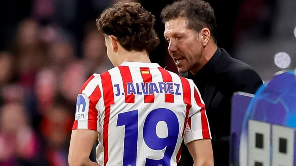 Simeone miraton shitjen e Julian Alvarezit