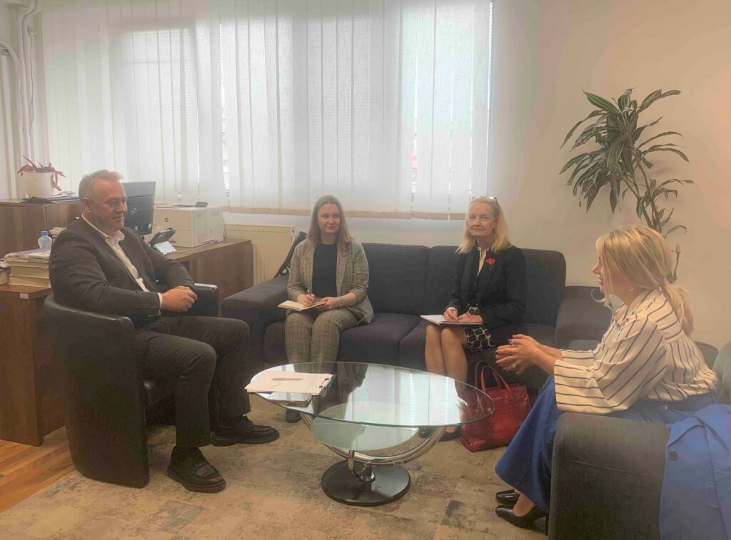 Udhëheqësi i Zyrës për Rikthimin e Aseteve priti në takim përfaqësueset e Ambasadës Britanike në Prishtinë