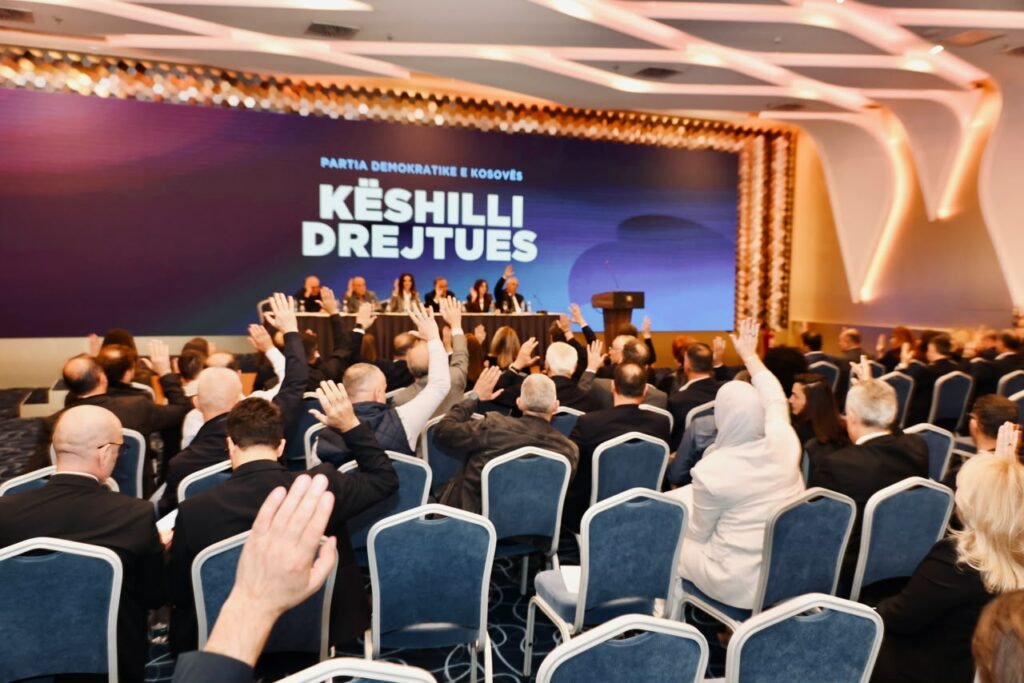 KD i PDK së miraton Deklaratë Politike  Kërkohet votimi i Projektligjit për Dhomat e Specializuara dhe mbështetje financiare institucionale për mbrojtjen