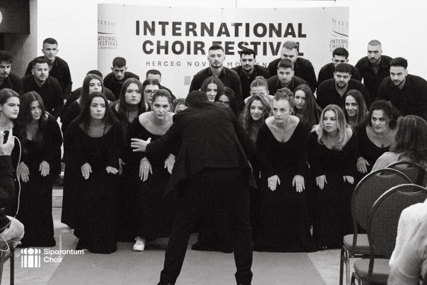 Kurti  Siparantum Choir triumfon në Herceg Novi me tri çmime