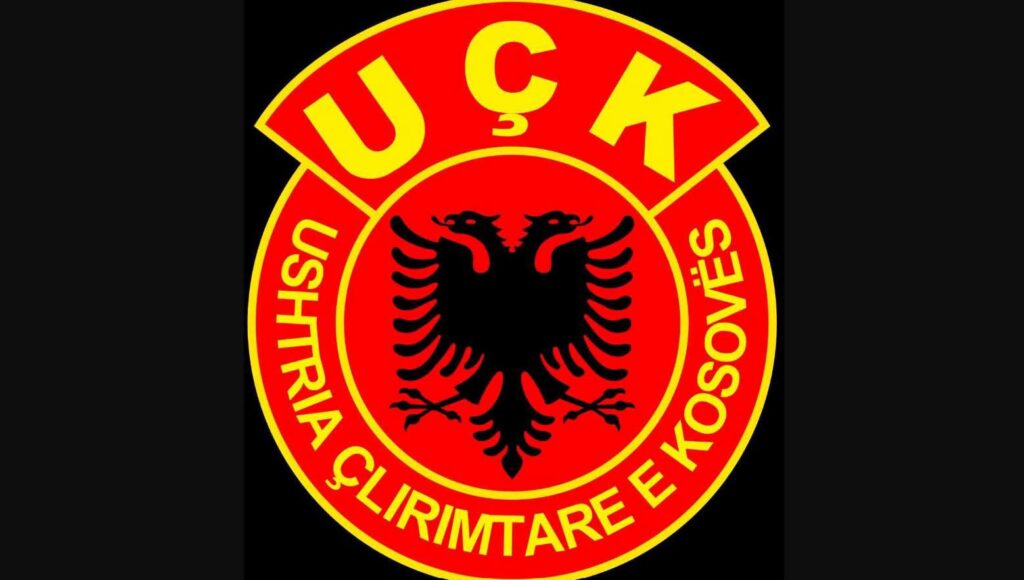 Marshi për Liri  Avdullah Hoti poston emblemën e UÇK së