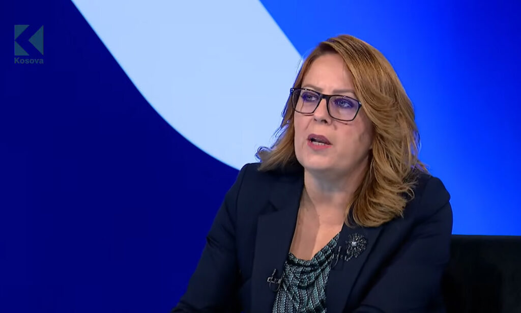 Bajrami  Faturën që zoti Abdixhiku e ka marrë dhe e ka sjellë në LDK  Hykmete Bajrami nuk e merr