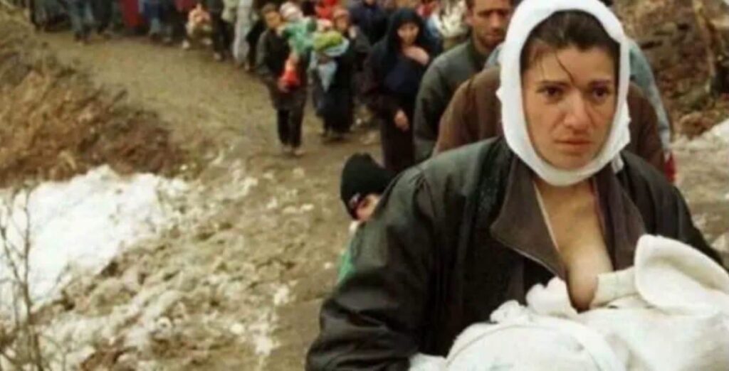 Flet gruaja simbol e eksodit të Kosovës  Si na ndihmoi UÇK ja të shpëtonim