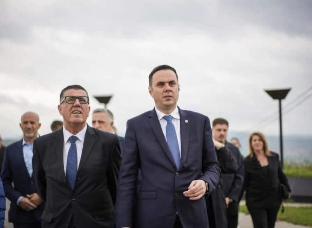 Si e zbuloi Haziri rrenën e Abdixhikut për Sejdiun president 