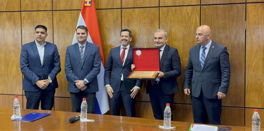 Fjala e Poetit Lulzim Tafa në Parlamentin e Paraguait