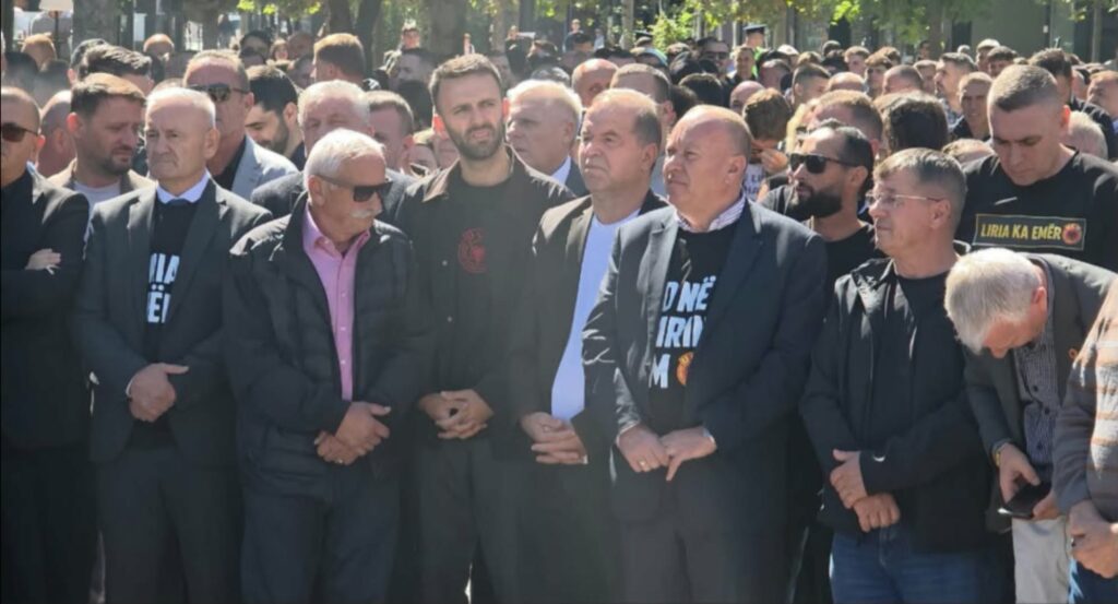 Elezaj  Sot në Klinë u bëmë bashkë kundër vendimit për ish krerët e UÇK së