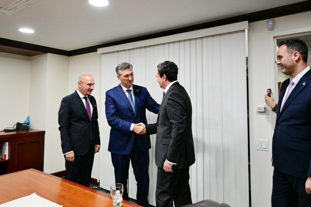 Kurti takohet me homologun kroat  e adreson vendimin e Speciales