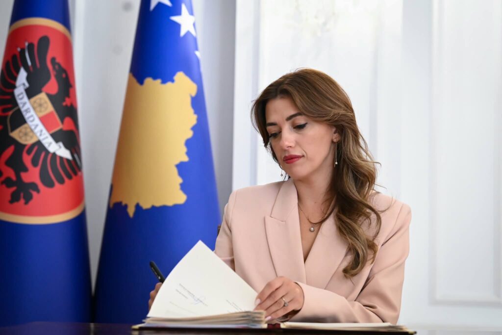 Haxhiu liron nga detyra 18 gjyqtarë serbë që kishin dhënë dorëheqje në vitin 2022