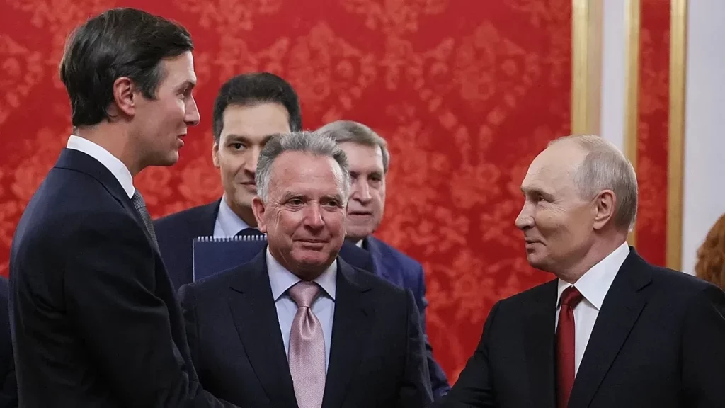 Emisarët e Trumpit shkojnë në Kiev pas takimit me Putinin  në tryezë plani për t i dhënë fund luftës