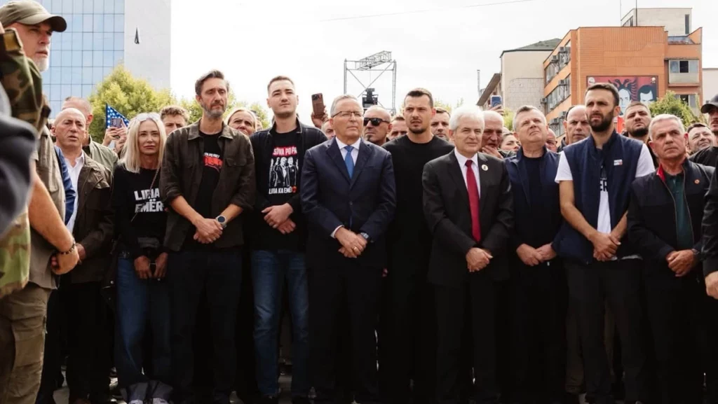  Marshi për Liri  bashkoi shqiptarët në Prishtinë  reagime edhe nga rajoni e bota