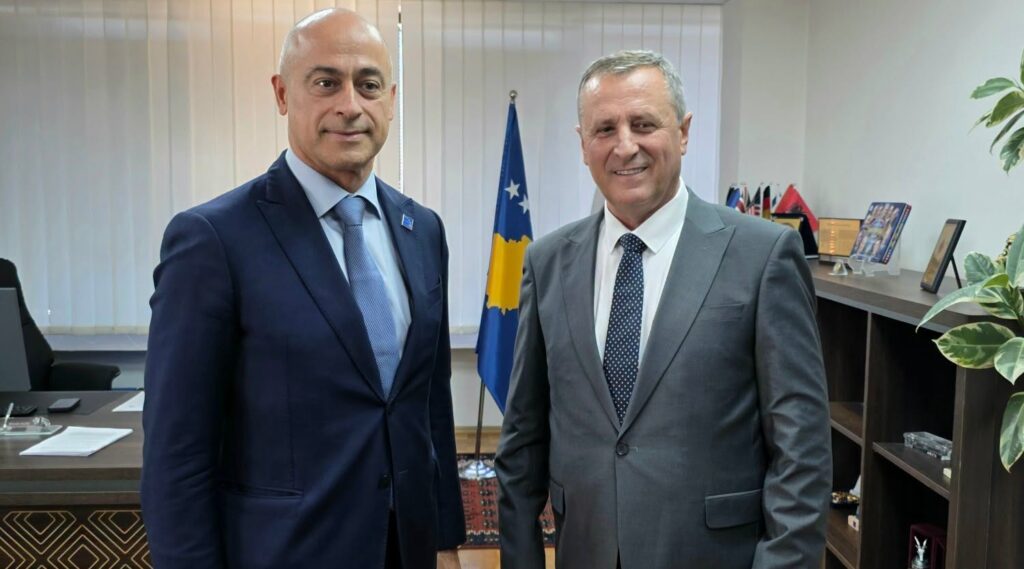 Kryeprokurori i Speciales takon shefin e ri të EULEX it