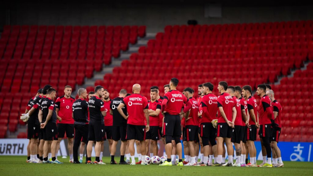 Kombëtarja e Shqipërisë e fton për herë të parë futbollistin që aktivizohet në Skoci