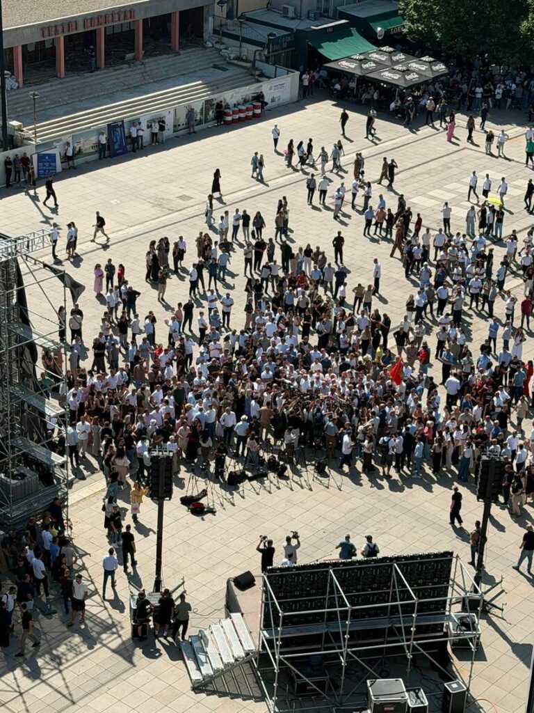 Nis protesta e komunave te qeveria