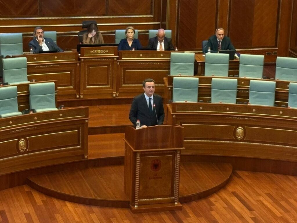 Kurti në Kuvend  Asnjë gjykatë nuk mund ta njollosë UÇK në  kërkesa e prokurorisë është e padrejtë
