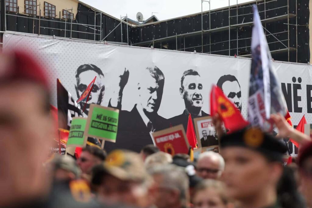 E drejta dhe historia nuk mbrohen me komunikata e postime
