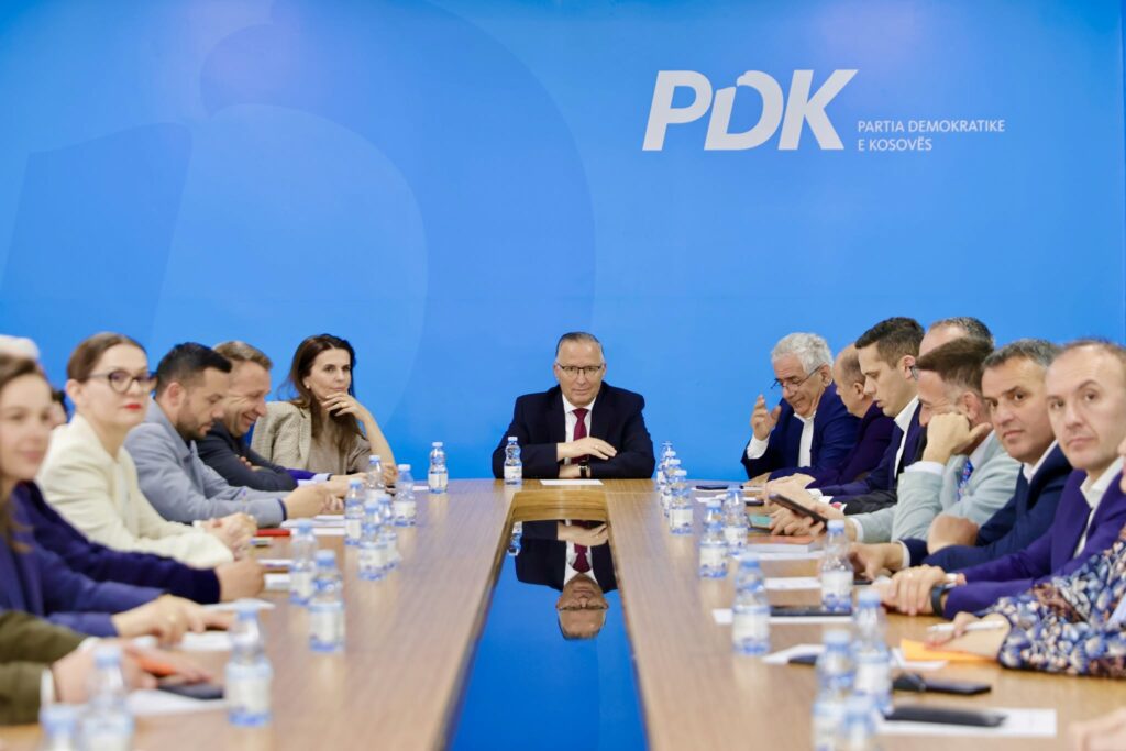 Deputeti i PDK së  S marrim pjesë në takimet e thirrura nga Kurti për nënkryetarët